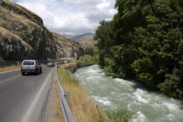 داود نجفیان: جریان آب سد کرج به مسیر اصلی خود هدایت شد