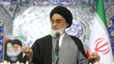 امام جمعه قم: جمهوری اسلامی ایران وامدار هیچ قدرتی نیست