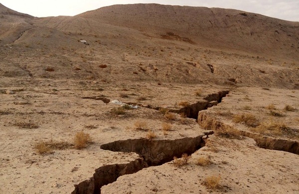 اوضاع ۴۱۰ آبخوان بحرانی است/ ۸۶ درصد منابع آب تجدیدپذیر زیرزمینی تخلیه می‌شود/ خطر شور و سنگین شدن آب