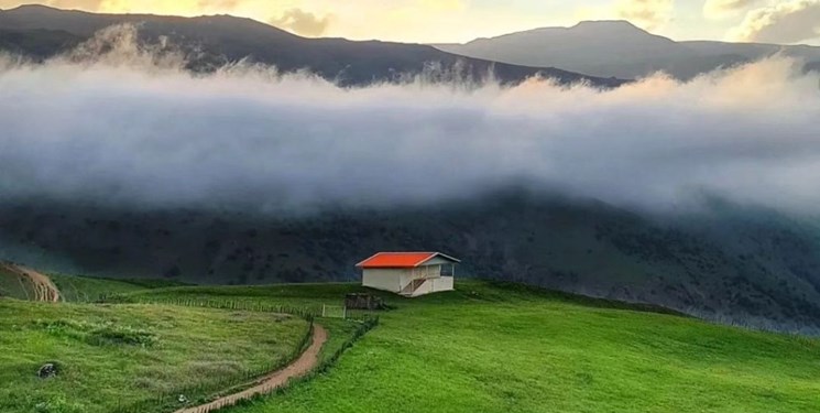 بارش باران در شمال و شمال‌ غرب و خنکای هوا در سواحل خزر