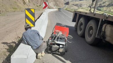 فارس من| نیوجرسی‌های بتنی نگهدارنده سنگ در جاده سرچم نصب شده است