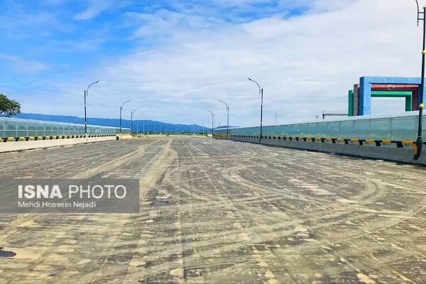 پل مشترک مرزی اتومبیل رو مرز آستارای ایران و آذربایجان آماده افتتاح