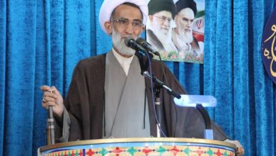 امام جمعه شهرکرد: مردم از گرانی کالاهای اساسی و ضروری ‌کلافه شده‌اند