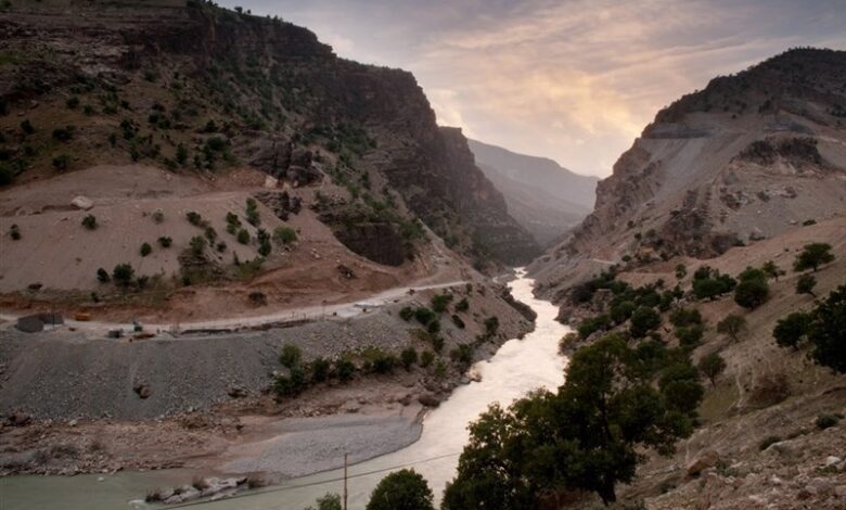 مجوز زیست محیطی سد خرسان ۳ در سال ۱۳۹۳ صادر شده است