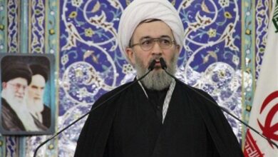 امام جمعه موقت کاشان: کار دشمن تزریق ناامیدی است