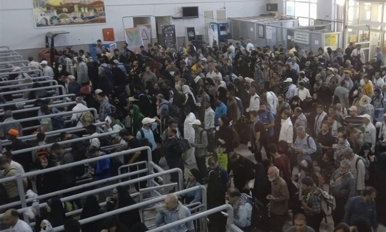 تردد ۲۱۱ هزار مسافر از بامداد تا ۱۸ عصر امروز از مرز مهران