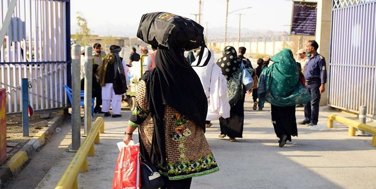 مشکل عزیمت زائران پاکستانی به مرز عراق با کمک گروه‌های جهادی کرمان برطرف شد