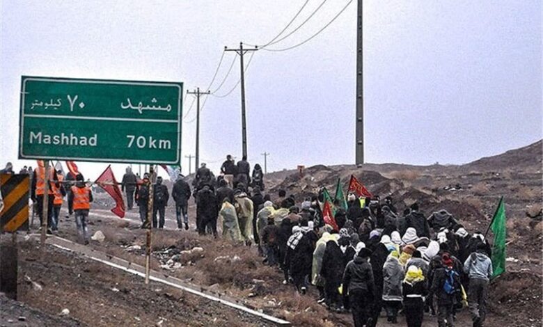 کاروان‌های زائران پیاده امام رضا (ع) از مرز ۱۲۰۰ کاروان عبور کرد‌/ ۱۹۱ هزار زائر پیاده در مسیر‌ مشهد