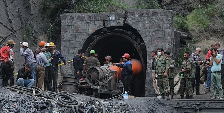 کمیسیون صنایع مجلس از سوی قالیباف مامور بررسی علل حادثه معدن طرزه شد