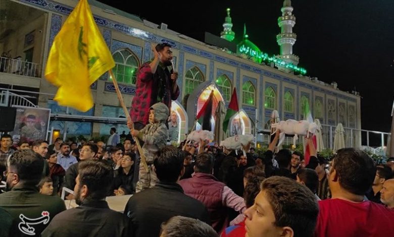 اجتماع کرمانی‌ها در حمایت از مردم غزه “به وقت حاج قاسم”/ طنین فریاد مرگ بر اسرائیل در ۰۱:۲۰ بامداد +فیلم و تصاویر