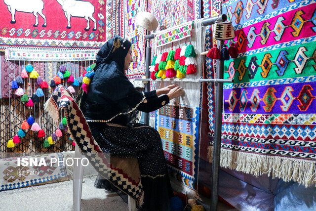 توجه به توانمندسازی زنان روستایی و عشایری/ سهم ۳۵ درصدی عشایر در تولید صنایع دستی