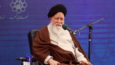 آیت‌الله علم‌الهدی: برخی افراد برای گران کردن کالاها مسابقه گذاشته‌اند