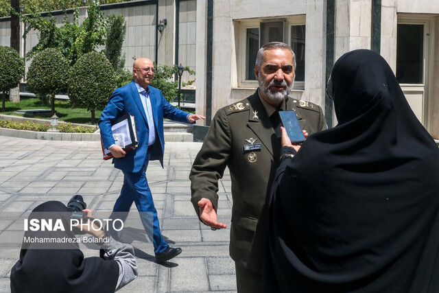 امیر آشتیانی: بزودی از سامانه پدافندی بردبلندی رونمایی می‌کنیم