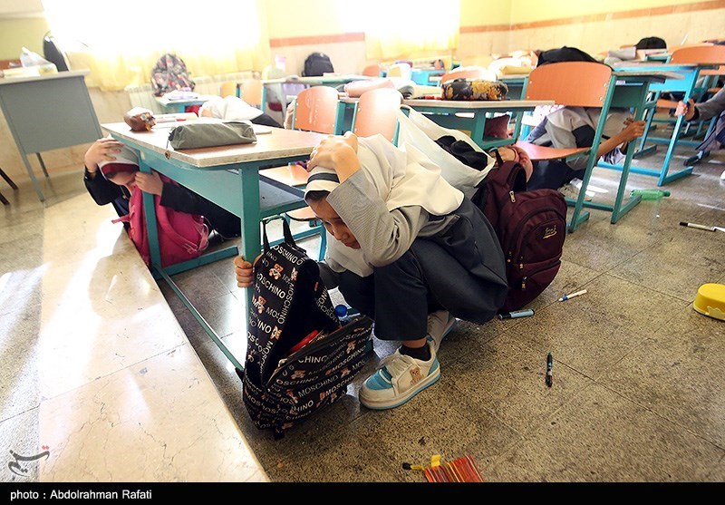 بیست و پنجمین تمرین سراسری «زلزله و ایمنی» در مدارس همدان برگزار شد + تصویر