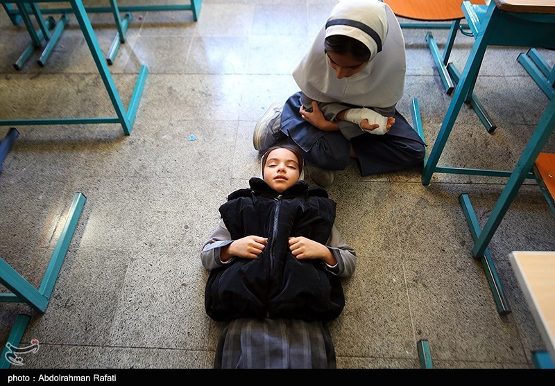 بیست و پنجمین تمرین سراسری «زلزله و ایمنی» در مدارس همدان برگزار شد + تصویر