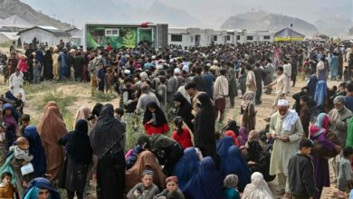 بیش از ۱۹ هزار خانوار افغان در گذرگاه مرزی تورخم کمک‌های نقدی سازمان بین‌المللی مهاجرت را دریافت کردند