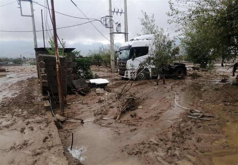 ثبت ۷۰ میلیمتر باران در گلستان/ آبگرفتگی معابر و مسدود شدن محورها + تصویر