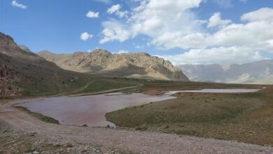 راه‌های روستایی مناطق سیل‌زده نور باز است/تلاش برای یافتن خودروهای گرفتار در سیل