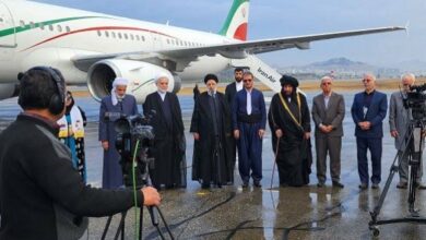 رییس‌جمهور در فرودگاه سنندج: به حافظان امنیت ادای احترام می‌کنم