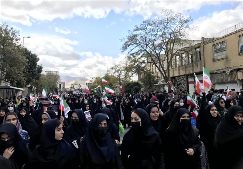 شکوه حضور اراکی‌ها در راهپیمایی ۱۳ آبان/ طنین فریاد "مرگ بر آمریکا" در زادگاه بنیانگذار انقلاب +‌ فیلم و عکس