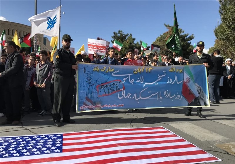 شکوه حضور اراکی‌ها در راهپیمایی ۱۳ آبان/ طنین فریاد "مرگ بر آمریکا" در زادگاه بنیانگذار انقلاب +‌ فیلم و عکس