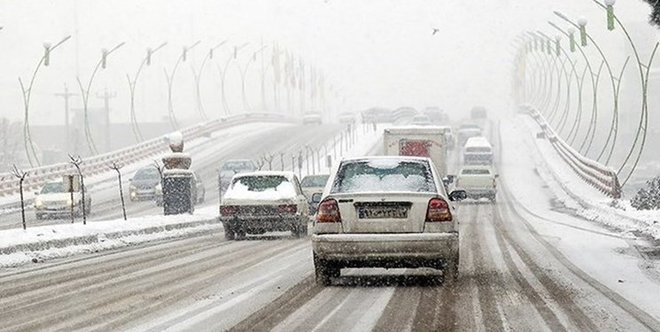 معابر تهران چهارشنبه یخ می‌زند