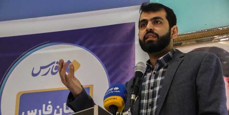 نجابت: شرکت پخش فراورده‌های نفتی زندگی مردم را به سامانه‌های گیج کننده گره زده است