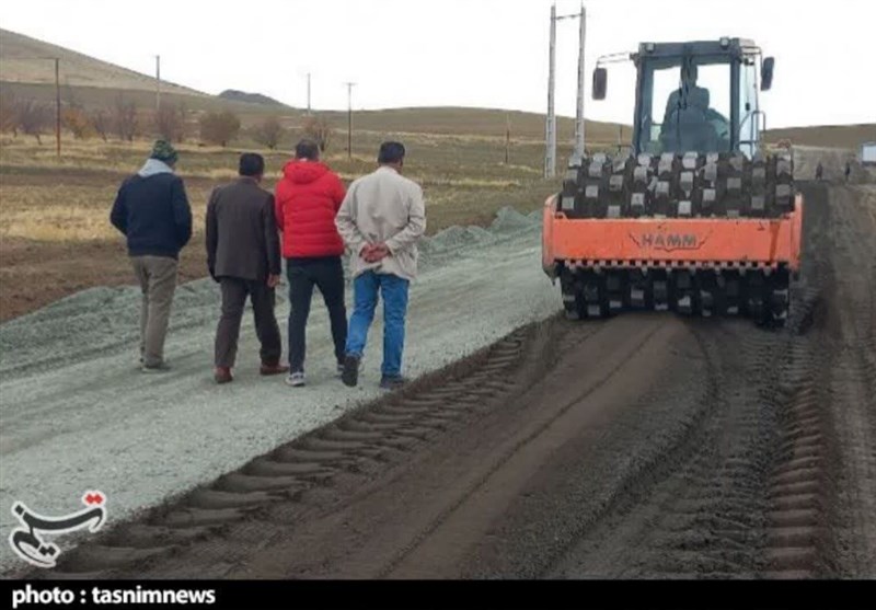 پر حادثه‌ترین محور ۳۰ روستای شهرستان سقز ترمیم شد