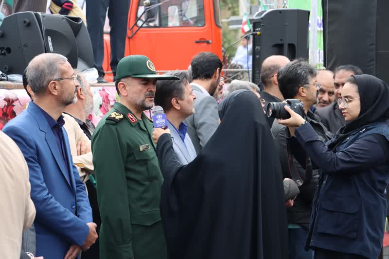 گزارش تصویری راهپیمایی مردم پرشور سمنان در سیزدهم آبان