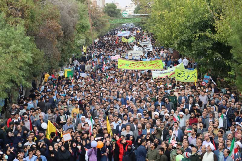 گزارش تصویری راهپیمایی مردم پرشور سمنان در سیزدهم آبان