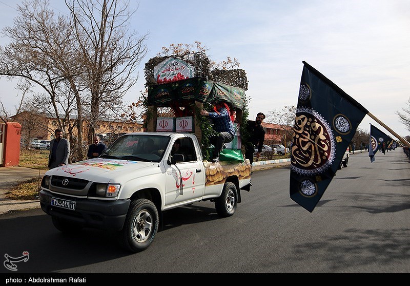 استقبال از پیکر ۴ ‌شهید‌ گمنام در همدان/ تشییع لاله‌های فاطمی در پایگاه سوم شکاری نوژه + تصویر