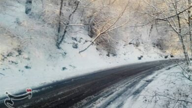 بارش برف در گردنه «گله‌بادوش» الیگودرز