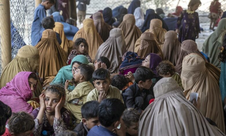 برنامه جهانی غذا: هزاران خانواده پناهجوی افغان دست خالی از پاکستان اخراج شده‌اند