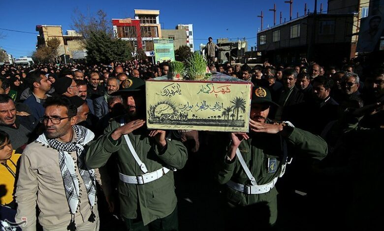 تشییع باشکوه شهدای گمنام در اهواز/ خوزستانی‌ها “فرزندان روح‌الله” را در آغوش گرفتند