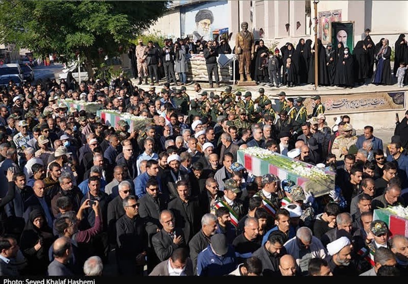 تشییع باشکوه شهدای گمنام در بوشهر/ تجدید میثاق بوشهری‌ها با خوشنامان وطن از کنار خلیج فارس + فیلم و تصاویر