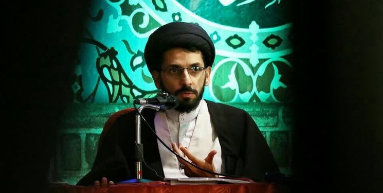 دشمن شخص ولی فقیه را مرکز آتش و حمله خود قرار داده است