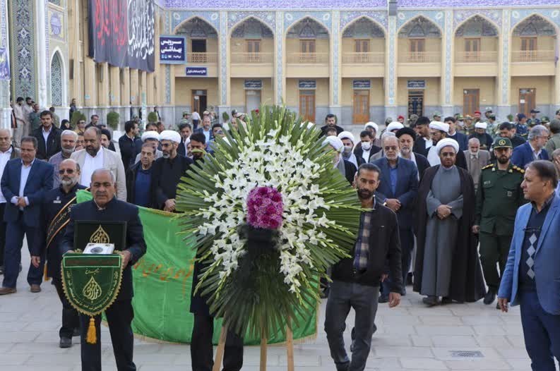 مزار مجاهد انقلابی شهید دستغیب ‎‎(ره) در شیراز گلباران شد + تصویر