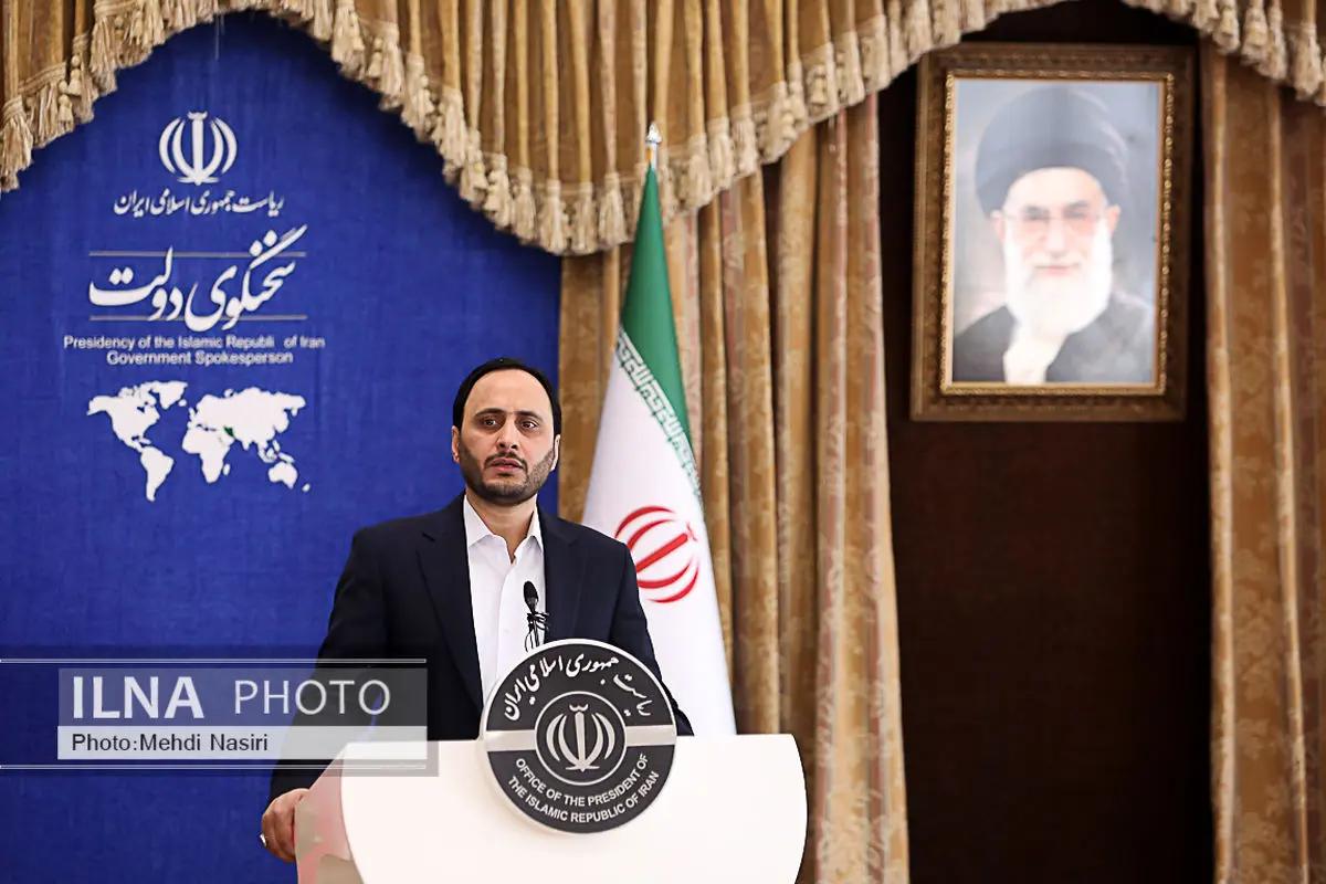 هرگاه مردم میداندار شدند، مشکلات برطرف شد