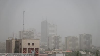 هواشناسی ایران ۱۴۰۲/۱۰/۰۹؛ هشدار افزایش آلودگی هوا در ۸ شهر/ پیش‌بینی بارش باران و برف در برخی مناطق