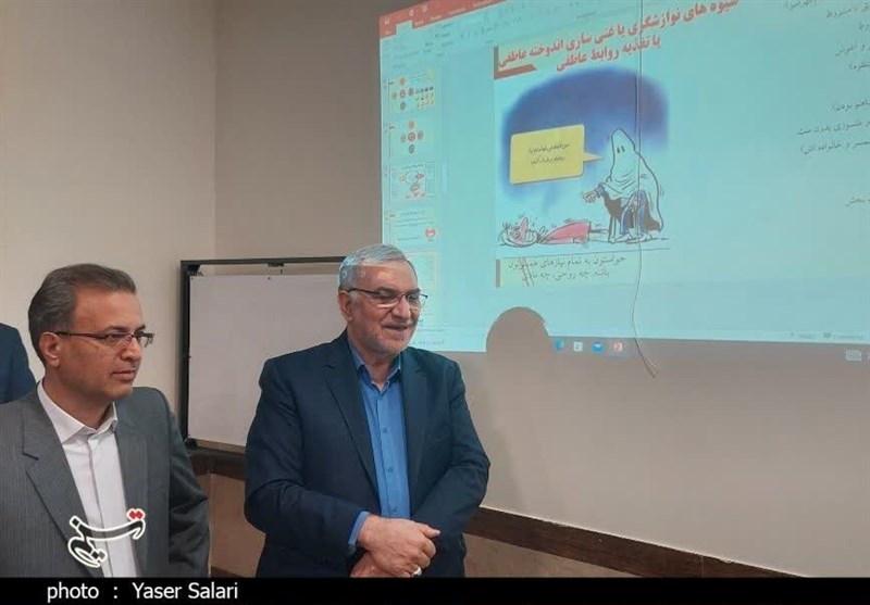 وزیر بهداشت: ‌خطر کمبود ‌جمعیت ایران را تهدید می‌کند‌/ ‌2 هزار مرکز بهداشتی ‌در دولت سیزدهم افتتاح شد
