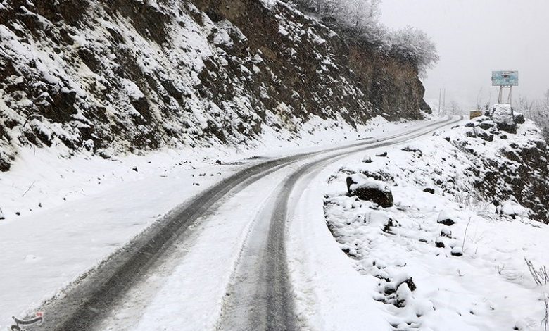 کولاک شدید برف در گردنه «گله‌بادوش» الیگودرز