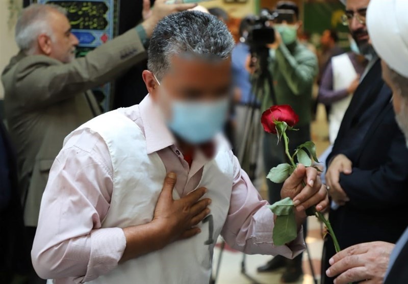 320 زندانی استان سمنان مشمول ارفاقات قانونی شدند؛ 40 مددجو از بند رهایی یافتند