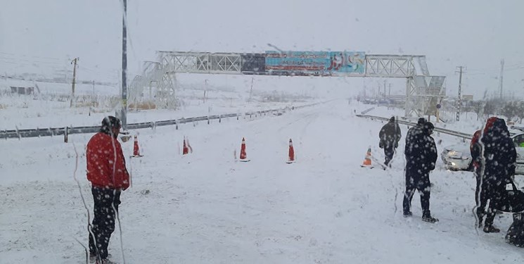 430 روستای آذربایجان شرقی در محاصره برف