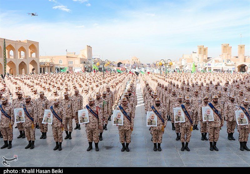 اجتماع بزرگ سرباز ولایت با حضور سربازان پادگان آیت‌الله خاتمی(ره) یزد برگزار شد