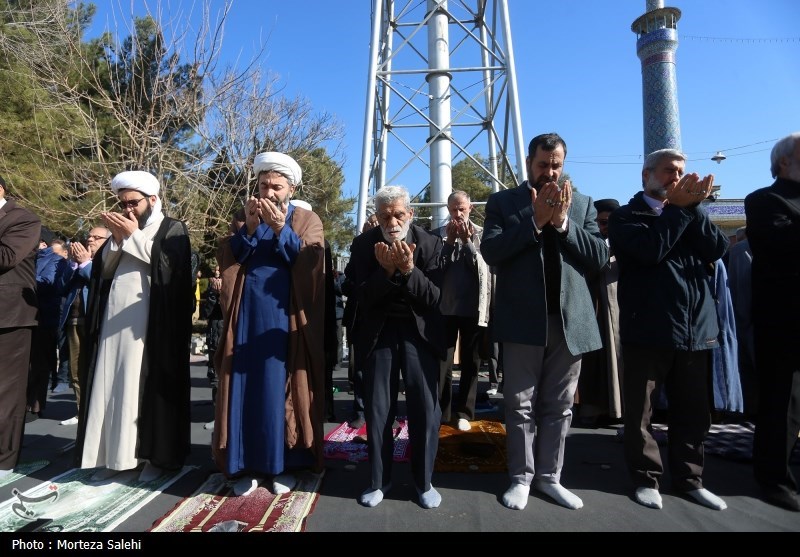 اقامه نماز باران در گلستان شهدای اصفهان/ گزارش خبرنگار تسنیم را ببینید + فیلم و تصاویر