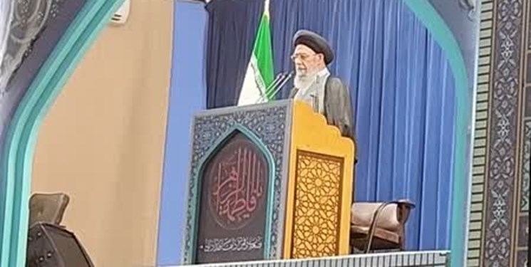 امام جمعه اصفهان: پشت تمامی جنایت‌های گروه‌های تروریستی آمریکا است