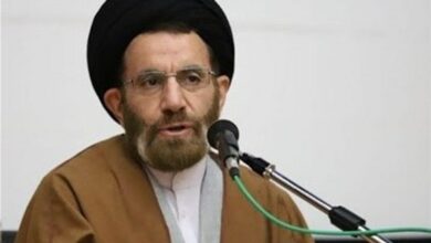 امام جمعه خرم‌آباد: رئیس جمهور برای انتصابات غیرقانونی نظری هم به لرستان بیفکند