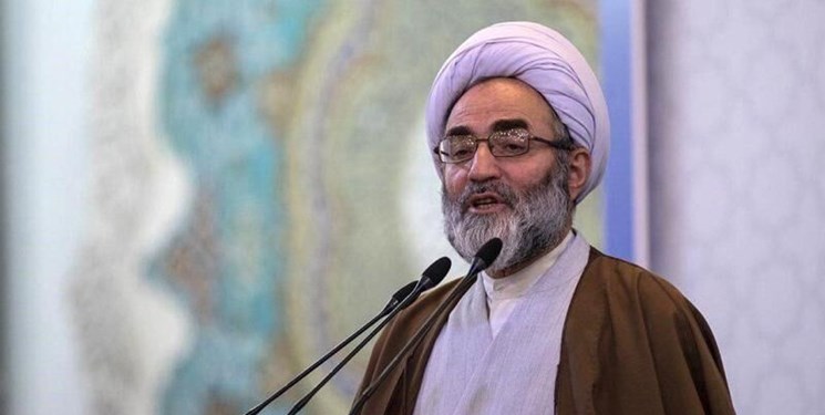 امام جمعه رشت: حضور ناوشکن البرز در دریای سرخ نشان از معادله‌سازی ایران دارد