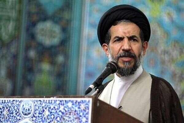 امام جمعه موقت تهران: امروز یمن مورد حمایت همه آزادگان جهان است