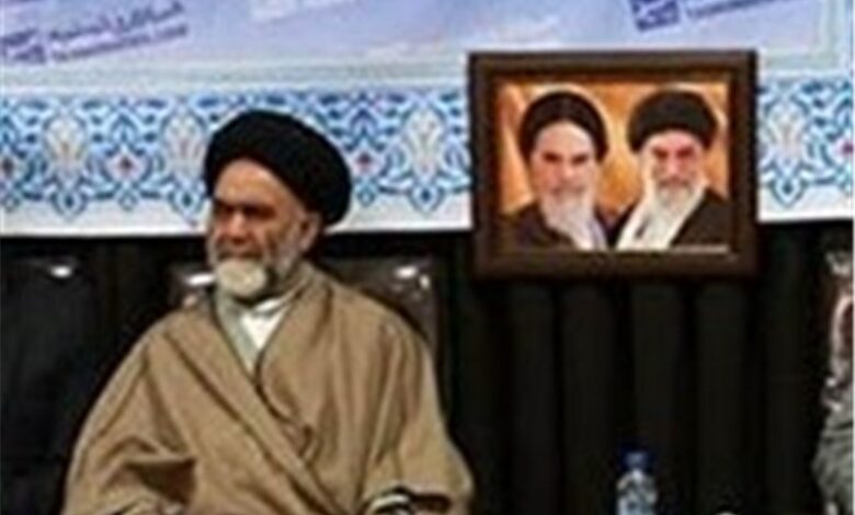 امام جمعه موقت همدان‌: کشورهای متجاوز‌ منتظر سرنوشت شوم باشند‌